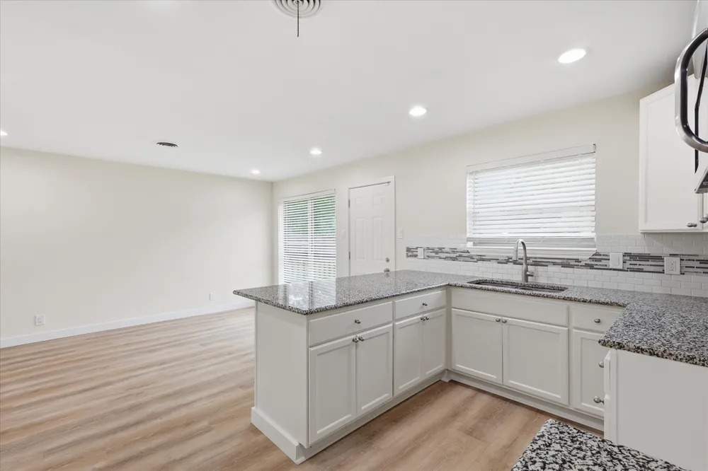 12135 Amsterdam Road Farmers Branch, TX 75234