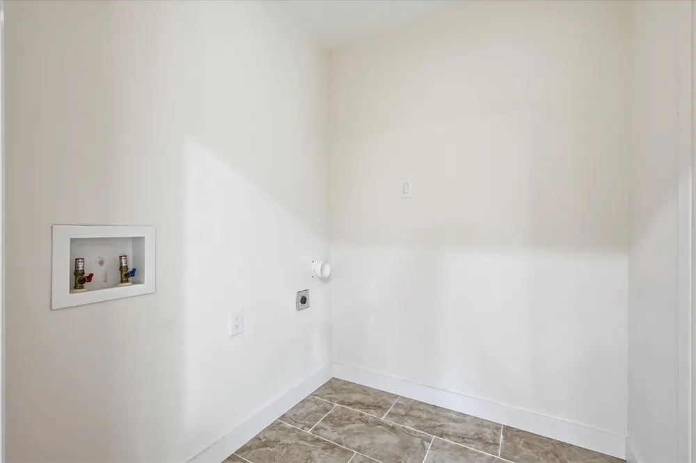 12135 Amsterdam Road Farmers Branch, TX 75234