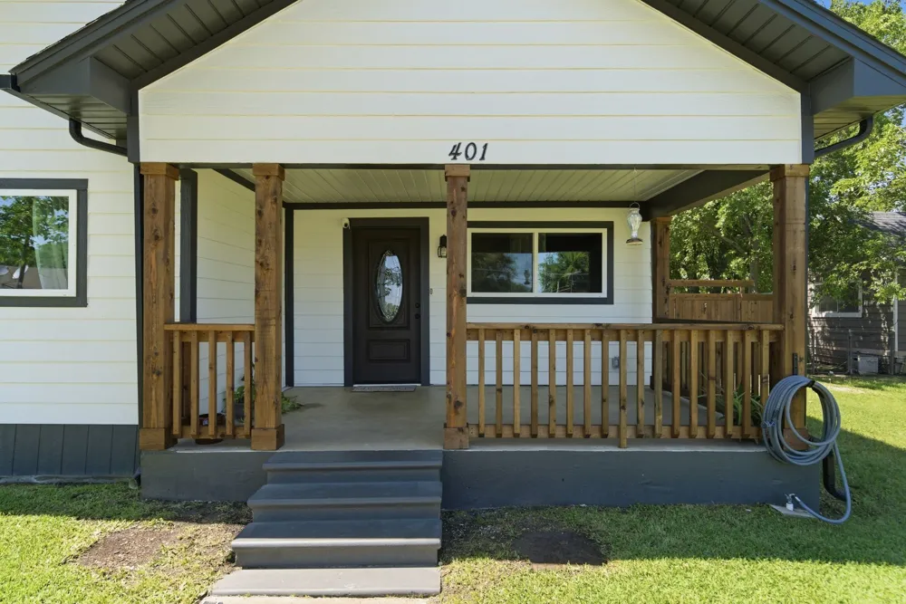 401 W Mesquite Street Gunter, TX 75058