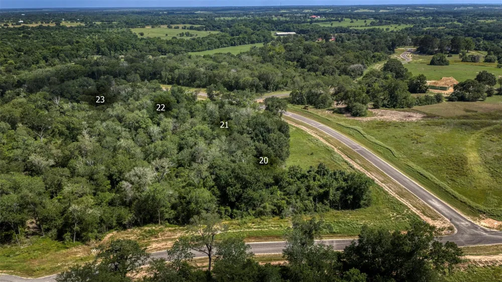 2 Millwood Trail Brenham, TX 77833