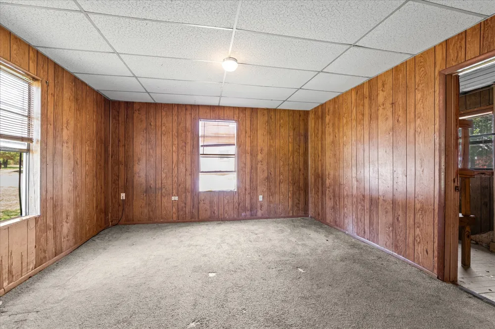 700 3rd Street McGregor, TX 76657