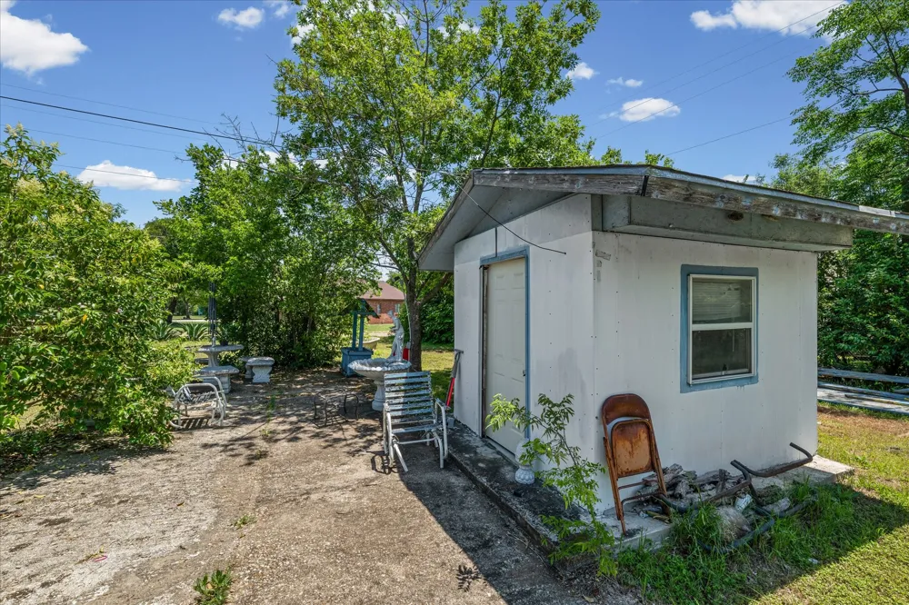 700 3rd Street McGregor, TX 76657