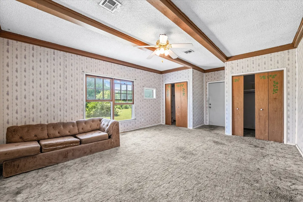 700 3rd Street McGregor, TX 76657