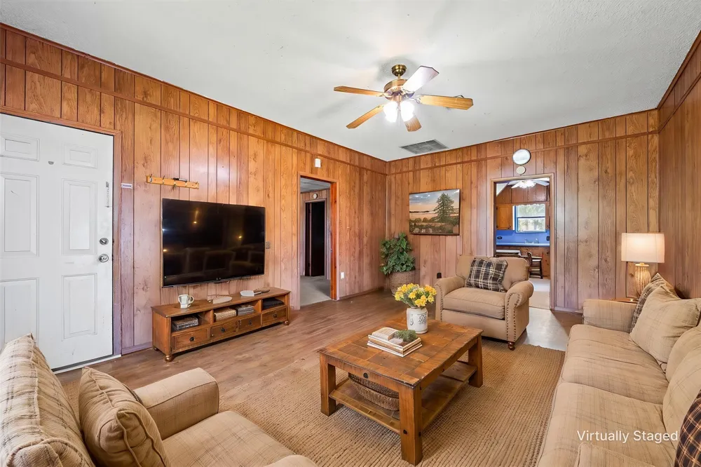 700 3rd Street McGregor, TX 76657