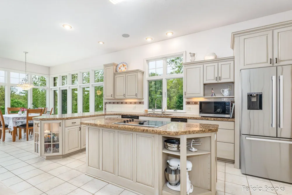 275 W Brogan Road Baltimore Township, MI 49058