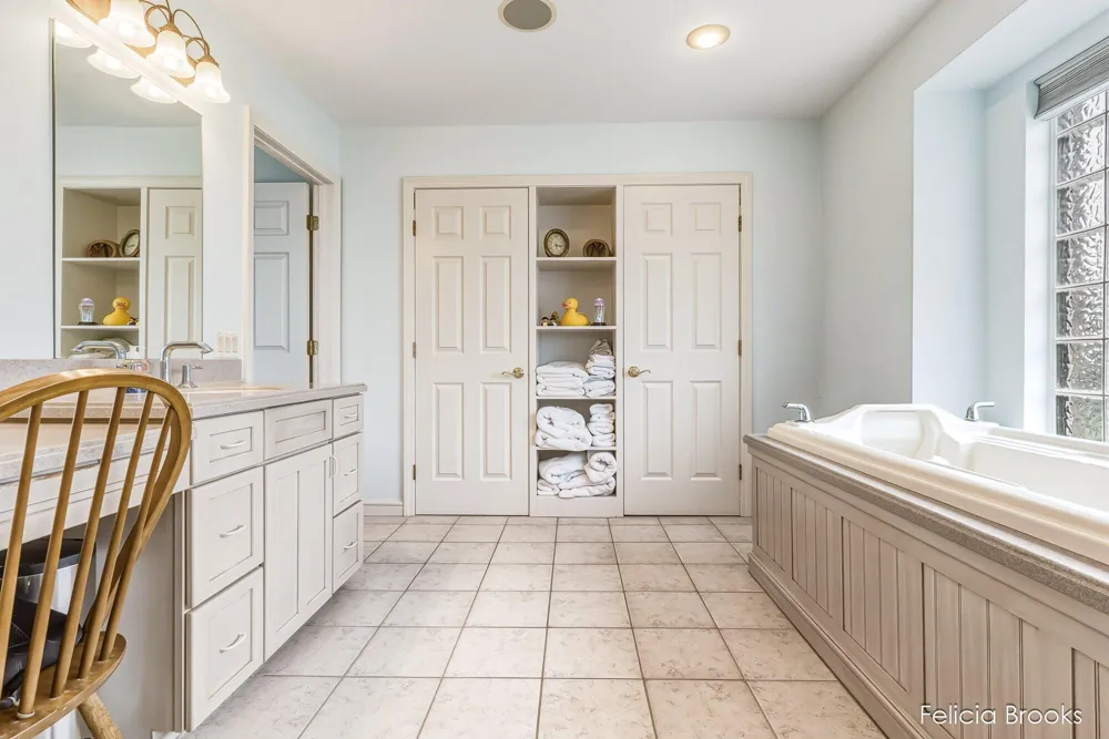 275 W Brogan Road Baltimore Township, MI 49058