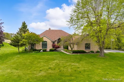 275 W Brogan Road