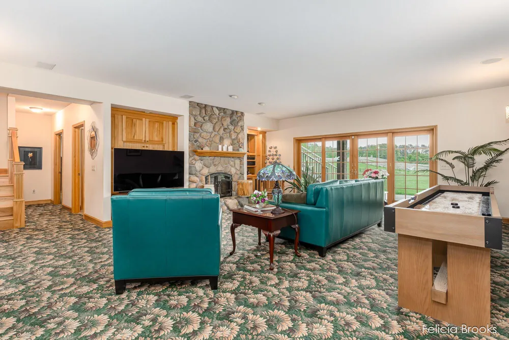 275 W Brogan Road Baltimore Township, MI 49058