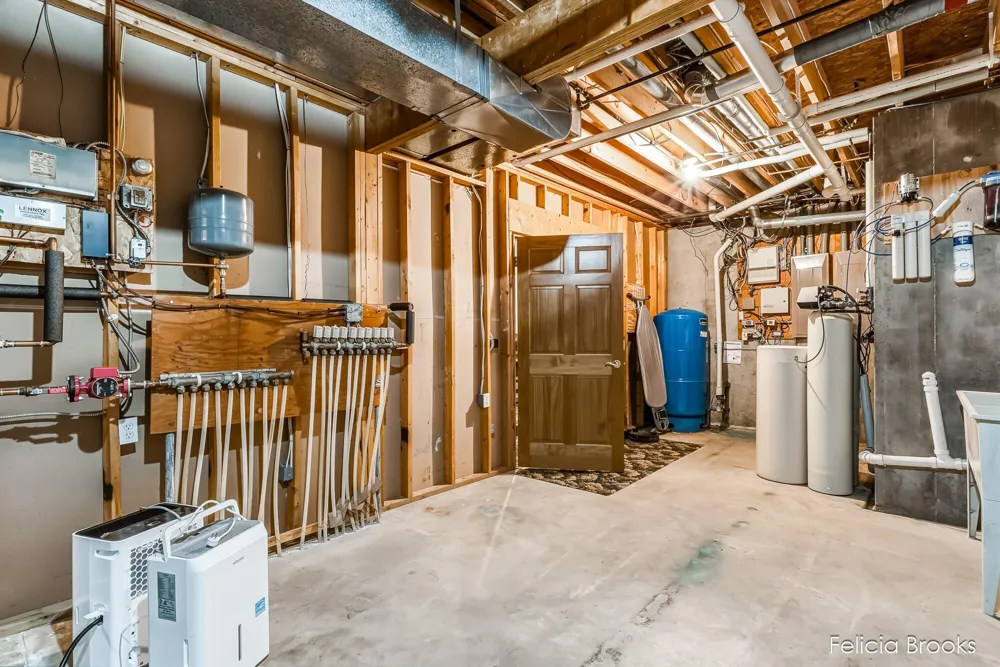 275 W Brogan Road Baltimore Township, MI 49058