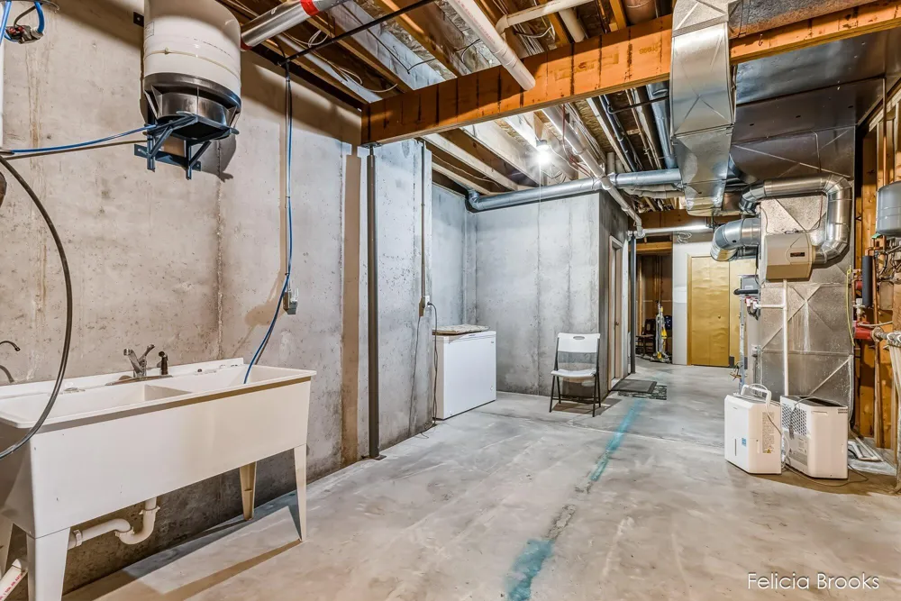 275 W Brogan Road Baltimore Township, MI 49058