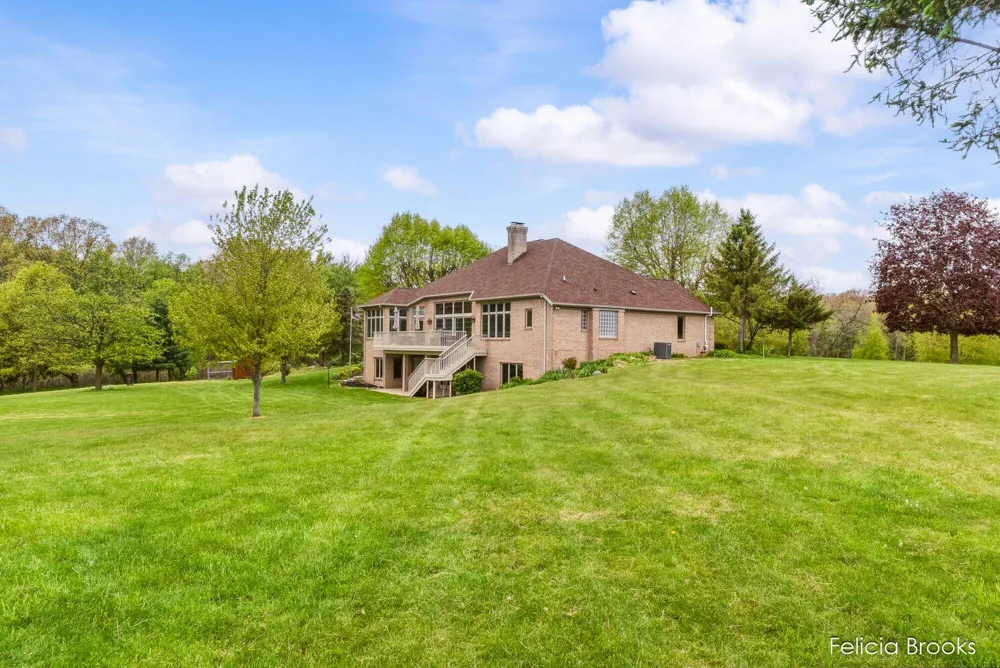 275 W Brogan Road Baltimore Township, MI 49058