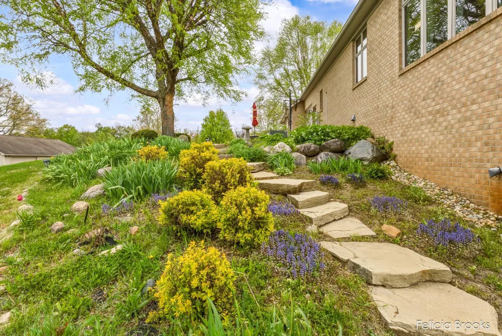 275 W Brogan Road Baltimore Township, MI 49058