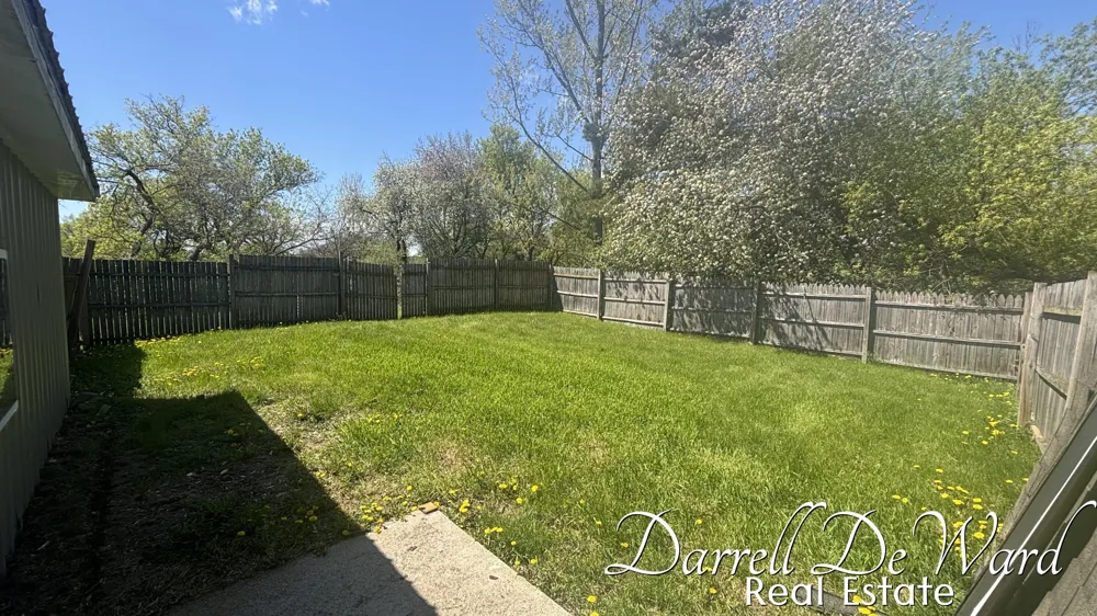 8425 Holland Road Belvidere Township, MI 48886