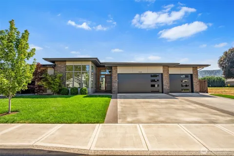 3109 Heron Street