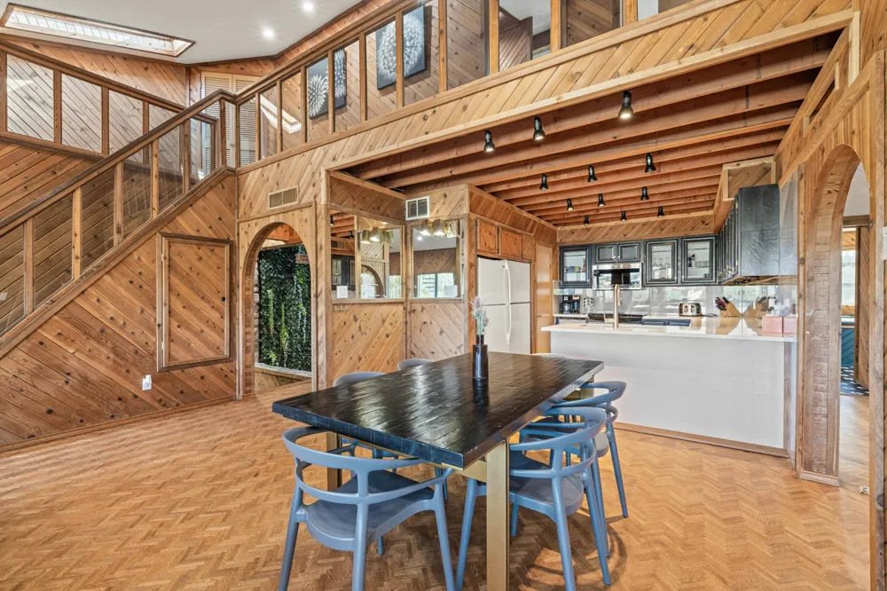 537 Venture Boulevard S Point Venture, TX 78645