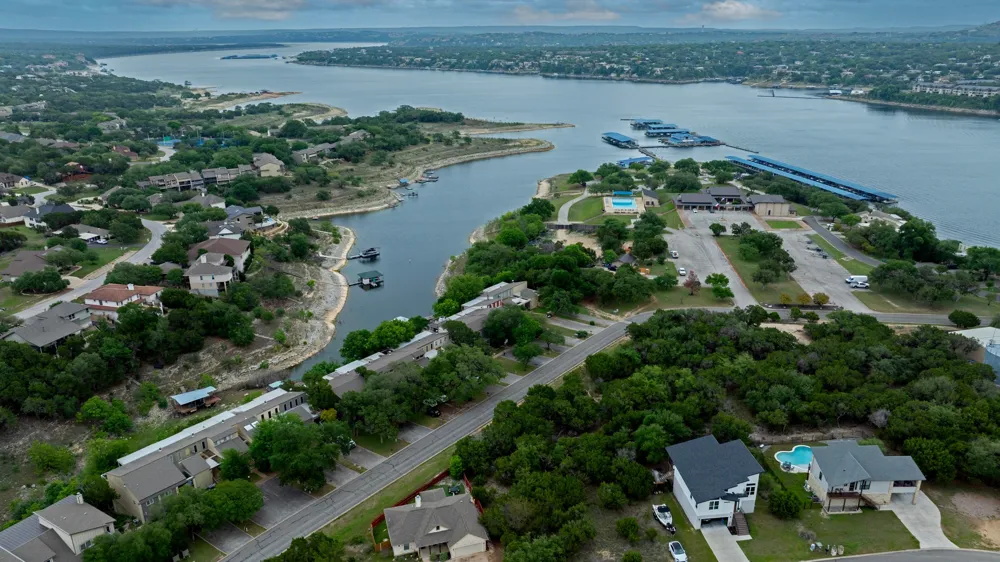 537 Venture Boulevard S Point Venture, TX 78645