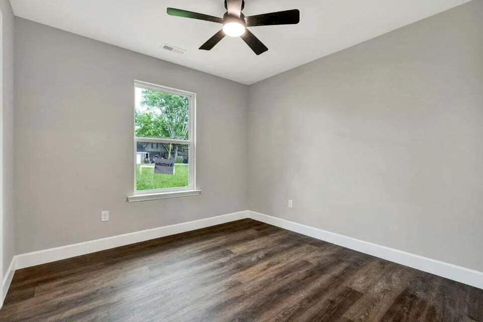 22 Ingleside Avenue Englewood, TN 37329