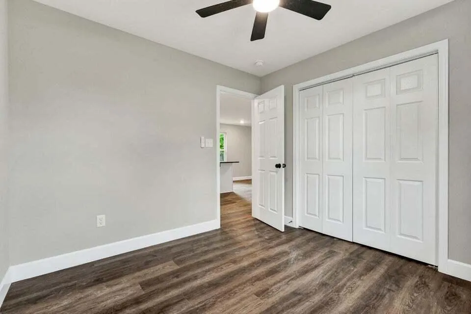 22 Ingleside Avenue Englewood, TN 37329