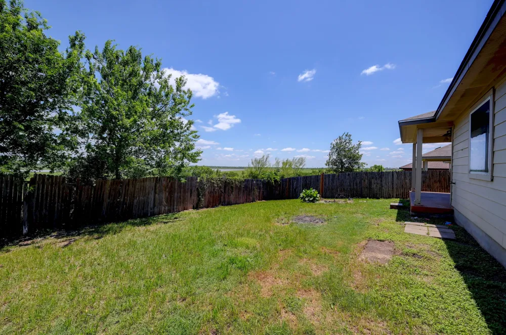 209 Hoya Lane San Marcos, TX 78666