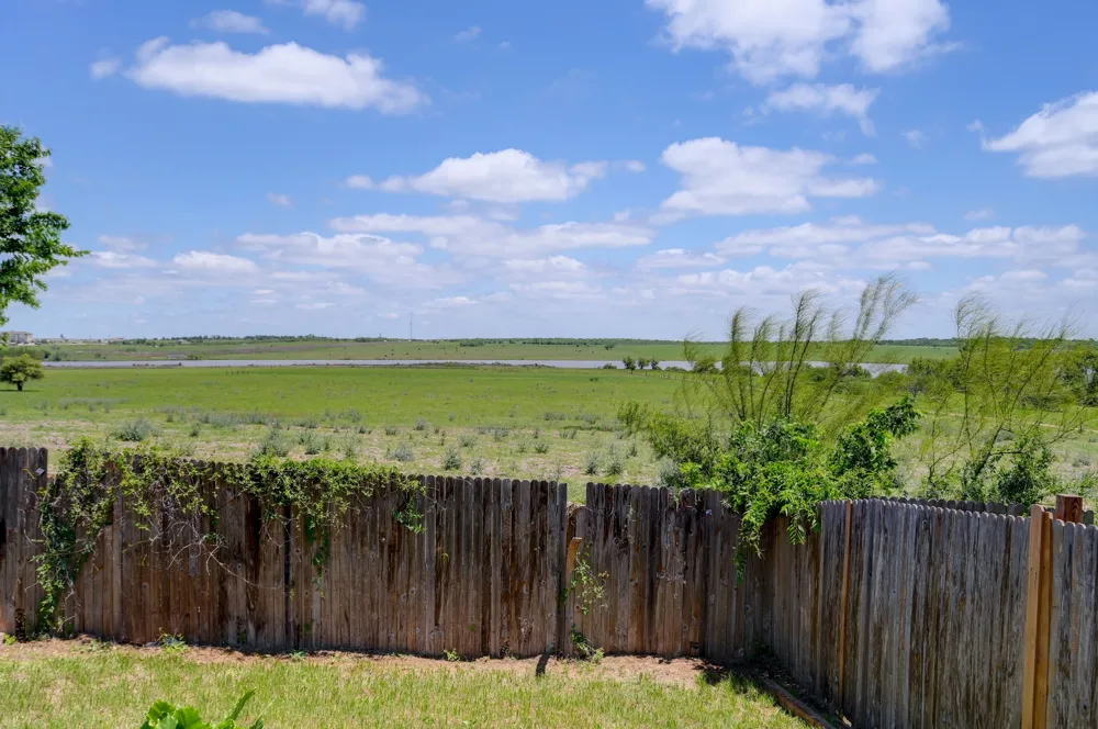 209 Hoya Lane San Marcos, TX 78666
