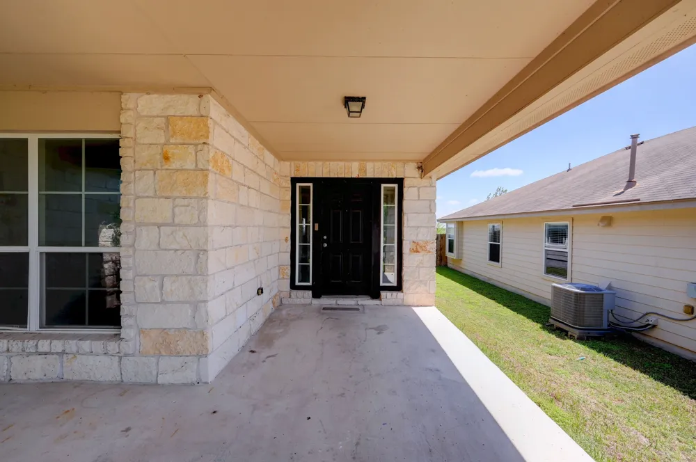 209 Hoya Lane San Marcos, TX 78666