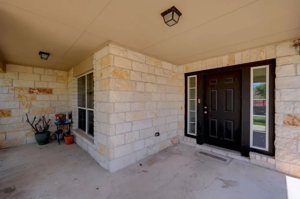 209 Hoya Lane San Marcos, TX 78666