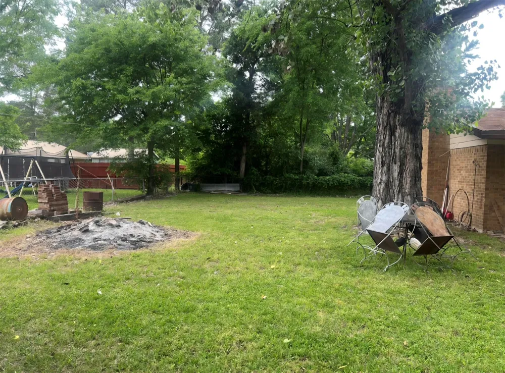 440 S Bois D Arc Street Blossom, TX 75416