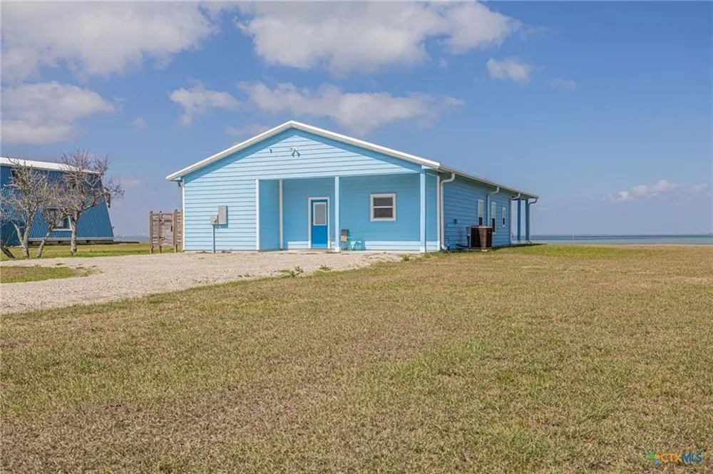 400 W Kruse Road Port Lavaca, TX 77979