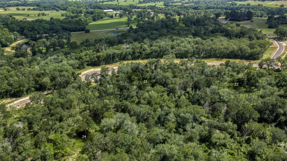 2 Millwood Trail Brenham, TX 77833