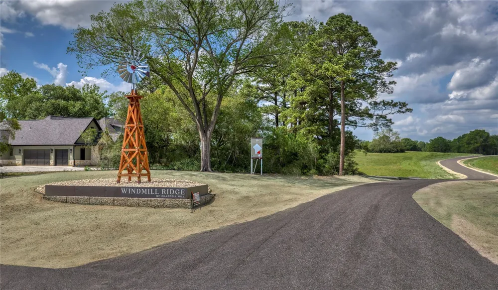 2 Millwood Trail Brenham, TX 77833