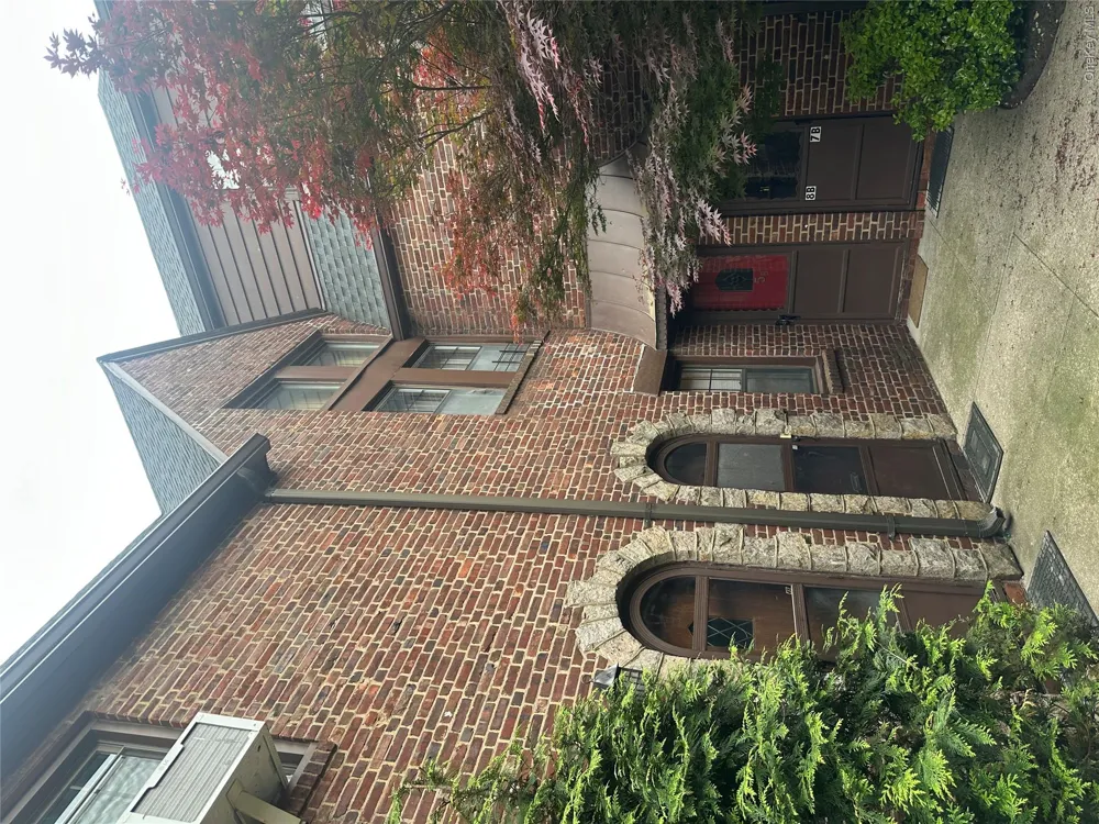 40-40 203 St #6B Bayside, NY 11361
