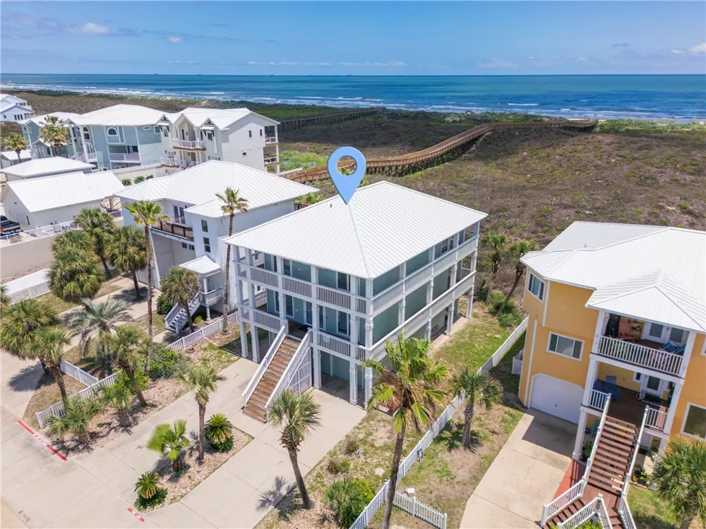 285 Mustang Royale Port Aransas, TX 78373