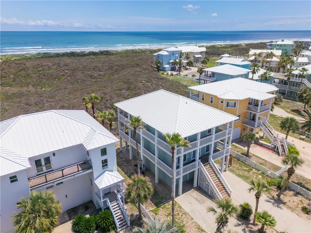 285 Mustang Royale Port Aransas, TX 78373