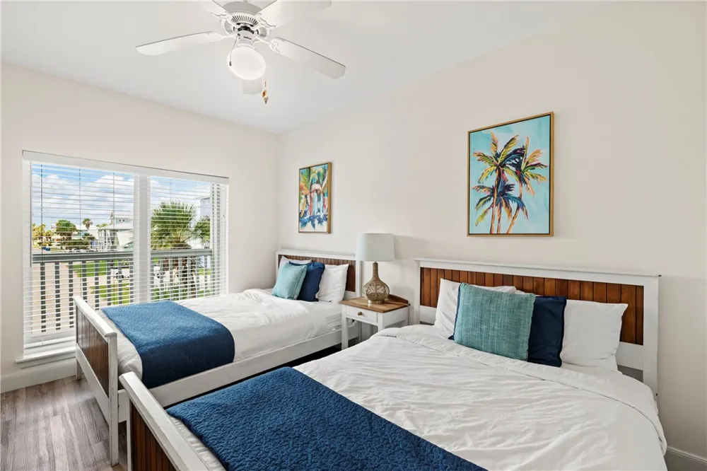 285 Mustang Royale Port Aransas, TX 78373
