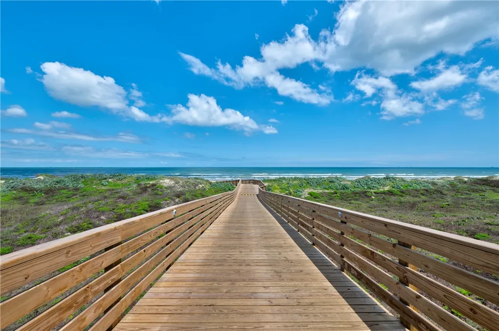 285 Mustang Royale Port Aransas, TX 78373