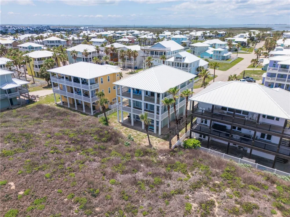 285 Mustang Royale Port Aransas, TX 78373