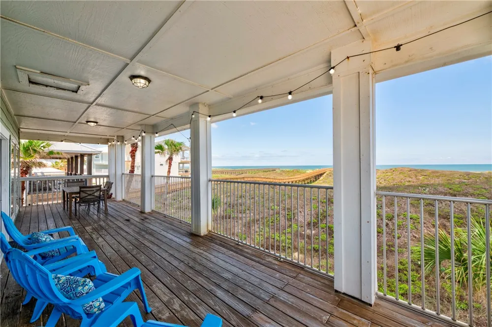 285 Mustang Royale Port Aransas, TX 78373