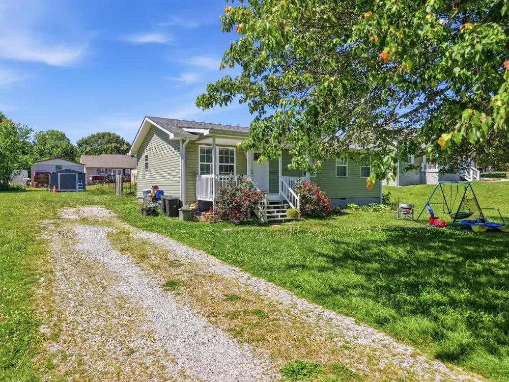 163 Haley Ave Doyle, TN 38559