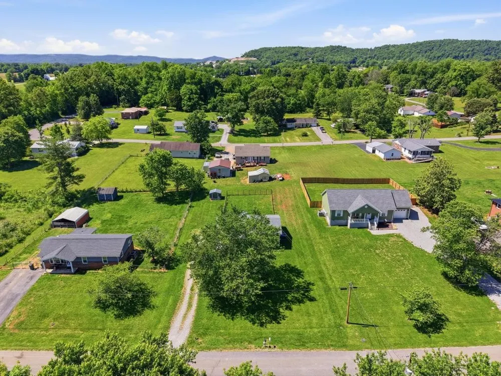 163 Haley Ave Doyle, TN 38559