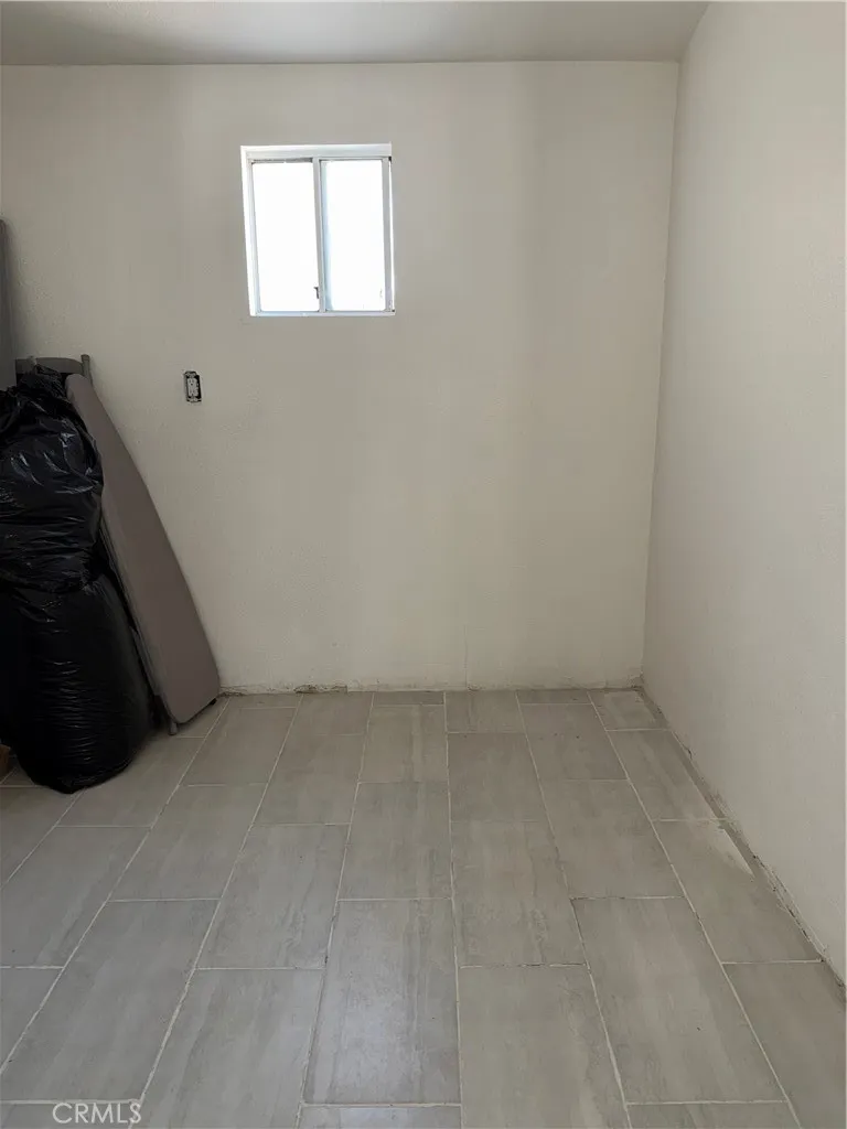 91 Desnok Street Needles, CA 92363