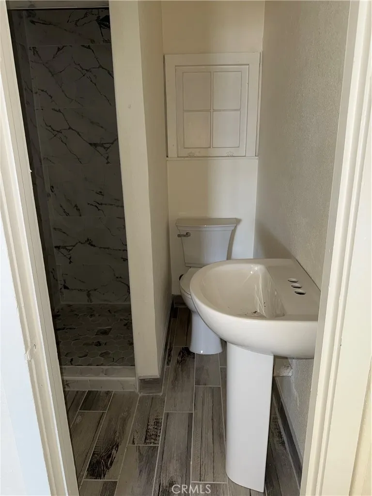 91 Desnok Street Needles, CA 92363