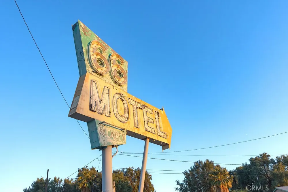 91 Desnok Street Needles, CA 92363