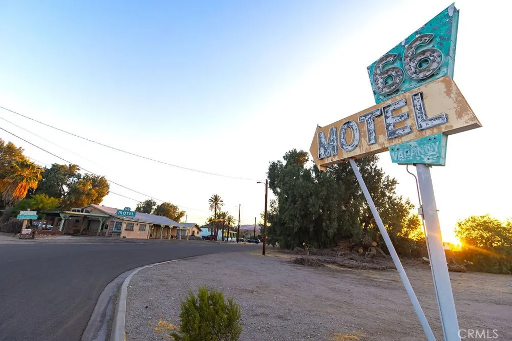 91 Desnok Street Needles, CA 92363
