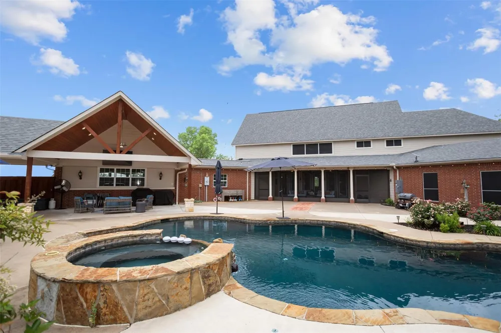 17655 Fm 832 Buffalo, TX 75831