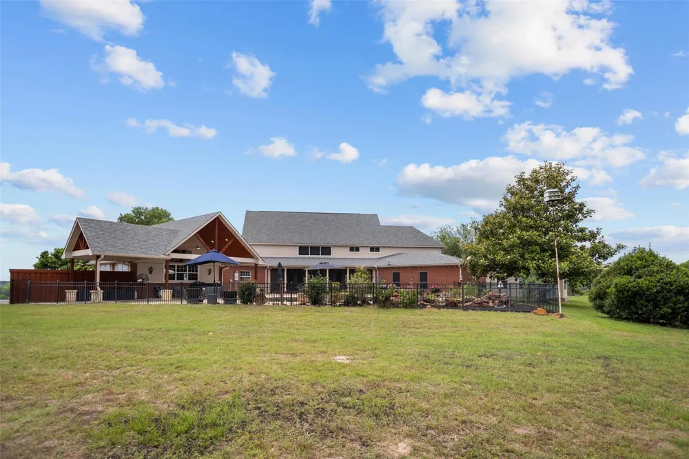 17655 Fm 832 Buffalo, TX 75831