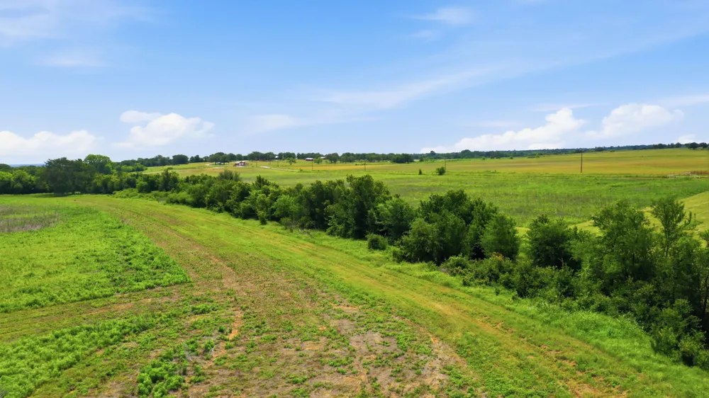 Cr 495 De Leon, TX 76444