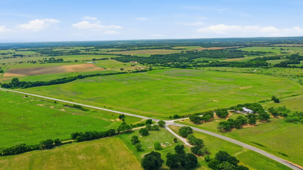 Cr 495 De Leon, TX 76444