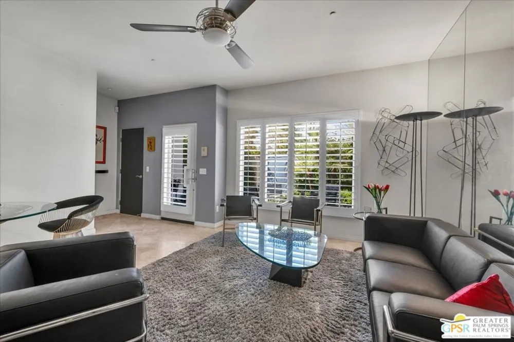 1520 Via Miraleste Palm Springs, CA 92262