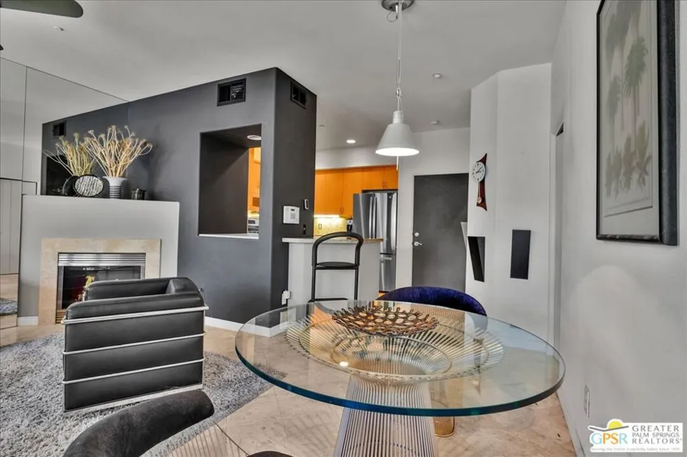 1520 Via Miraleste Palm Springs, CA 92262