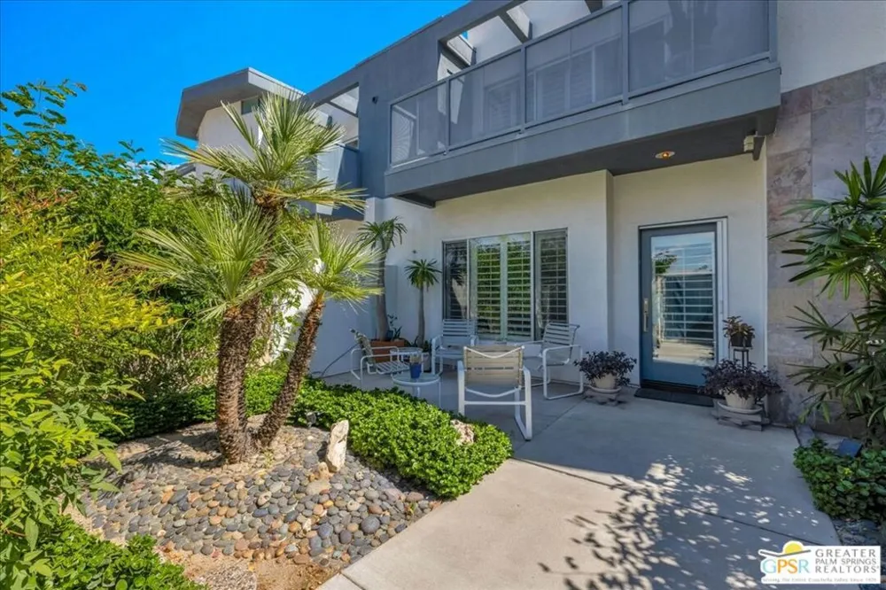 1520 Via Miraleste Palm Springs, CA 92262
